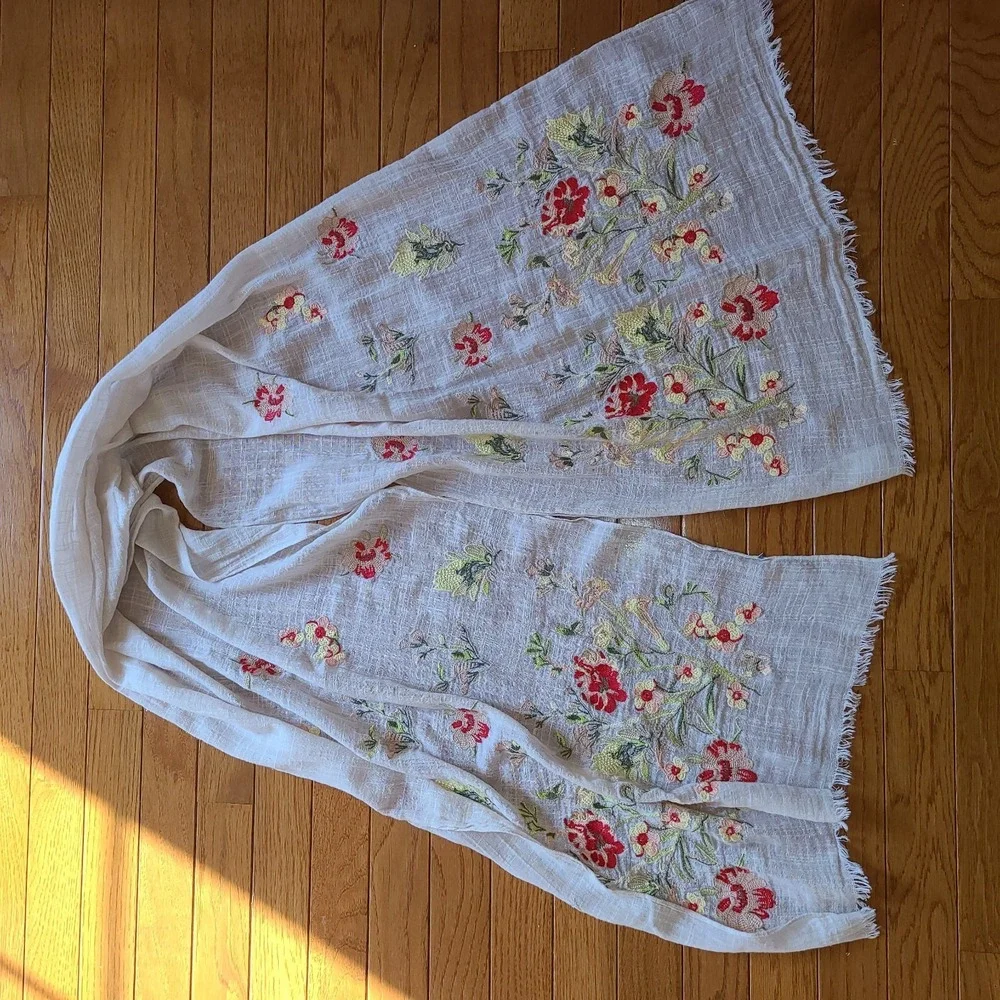J.Jill Beige Pretty Embroidered Floral Scarf Garden Girl Country Club Western